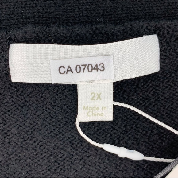 Adyson Parker NWT Black Button V-Neck Sweater, 2X - Picture 9 of 11